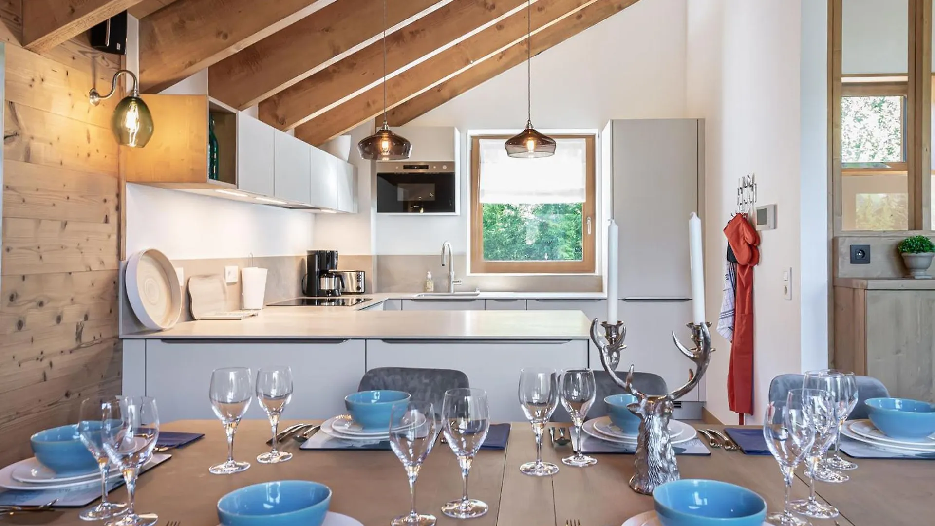 Chalet Moderne Et Cosy Avec Jacuzzi, Sauna Et Parking A Meribel - Fr-1-565-1 Les Allues