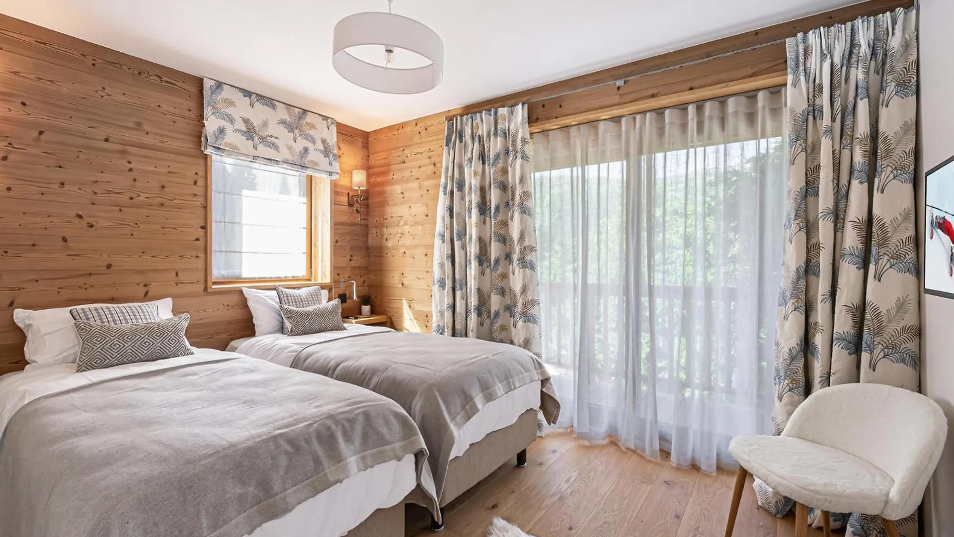Chalet Moderne Et Cosy Avec Jacuzzi, Sauna Et Parking A Meribel - Fr-1-565-1 Les Allues
